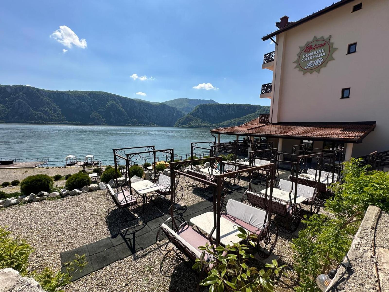Bed and Breakfast Bliss Дубова Экстерьер фото