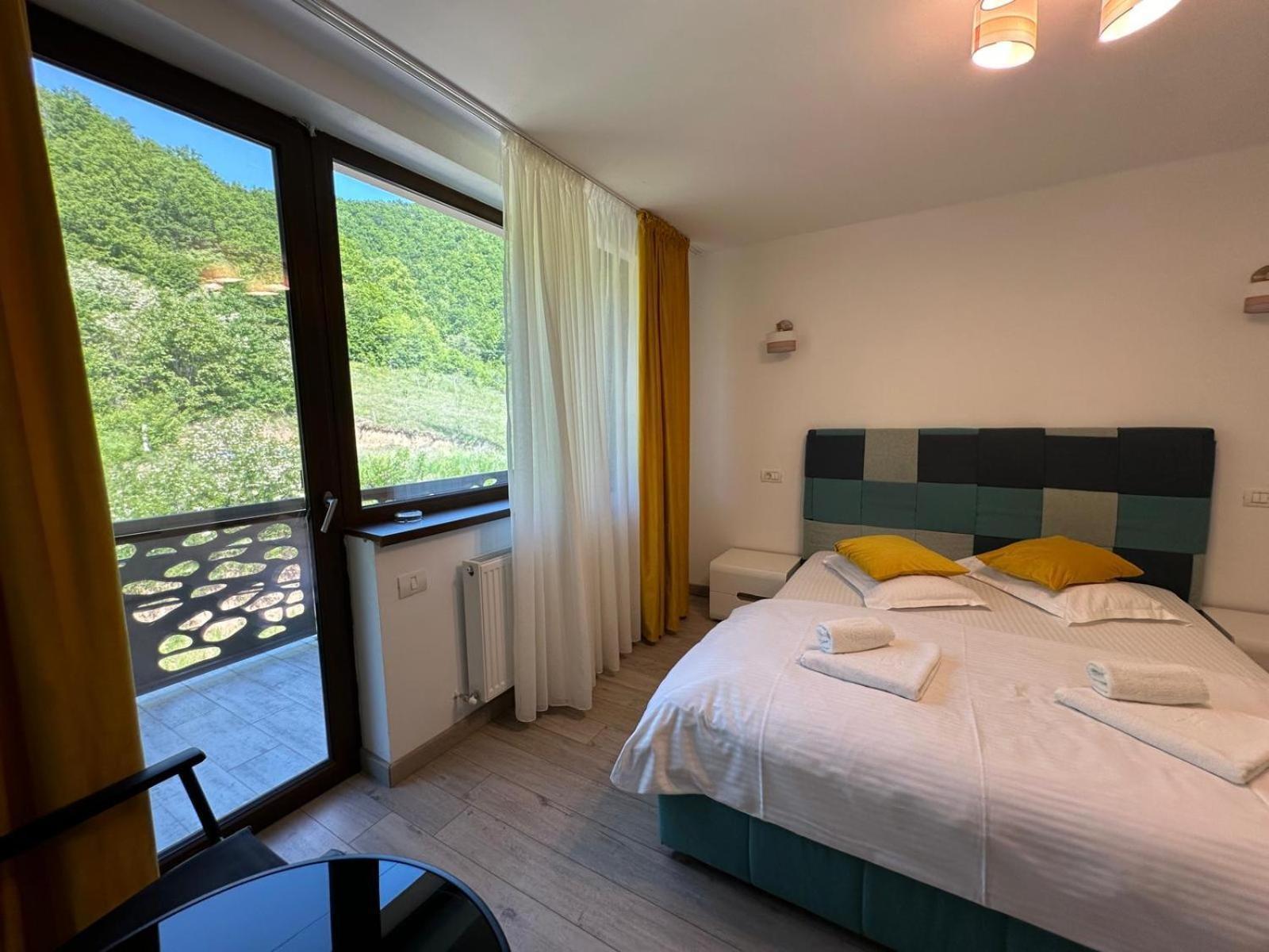 Bed and Breakfast Bliss Дубова Экстерьер фото